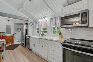 219 W Marion St, Mullins, SC 29574 - Photo 7