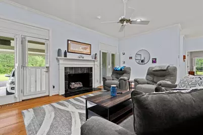 4044 Willow Creek Rd, Florence, SC 29505 - Photo 9