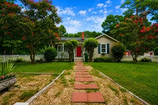 2010 Marion Rd, Marion, SC 29571 - Photo 1