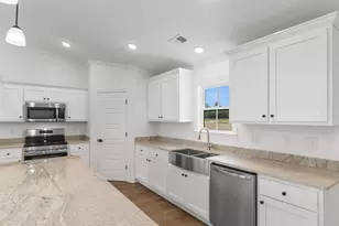 3170 Chapel Rd, Loris, SC 29569 - Photo 3