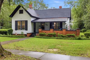 222 E Wine St, Mullins, SC 29574 - Photo 1