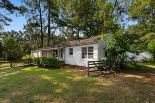 411 E Leitner St, Latta, SC 29565 - Photo 1