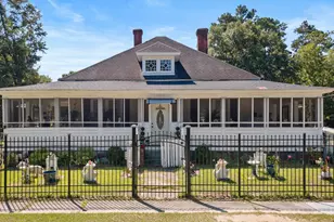 319 W Marion St, Mullins, SC 29574 - Photo 1