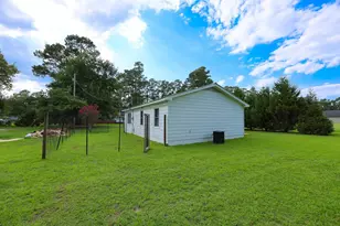 104 S Eaddy St, Hemingway, SC 29554 - Photo 17