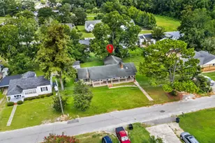 409 E Melrose St, Mullins, SC 29574 - Photo 3