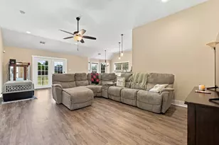 117 Old English Dr, Galivants Ferry, SC 29544 - Photo 11