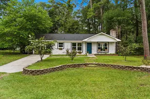1036 Fayetteville Ave, Calabash, NC 28467 - Photo 1