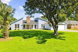 802 Plantation Dr, Surfside Beach, SC 29575 - Photo 1