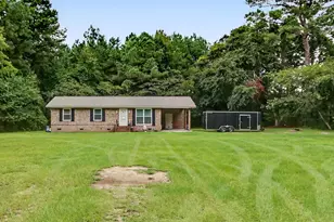 1057 Cohen Dr, Hemingway, SC 29554 - Photo 3