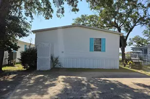 335 Yucca Cir, Garden City Beach, SC 29576 - Photo 3