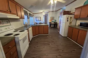 609 Live Oak Dr, Garden City, SC 29576 - Photo 11