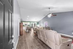 905 Futrell St, Loris, SC 29569 - Photo 7