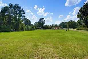640 N Morgan Ave, Andrews, SC 29510 - Photo 1