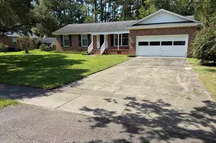 1003 Lakeside Dr, Conway, SC 29526 - Photo 1