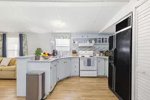 412 Seabreeze Dr, Garden City Beach, SC 29576 - Photo 5