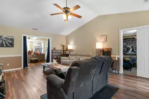 9634 Kings Grant Dr, Murrells Inlet, SC 29576 - Photo 5