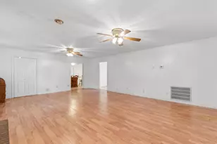 203 Elizabeth St, Tabor City, NC 28463 - Photo 9