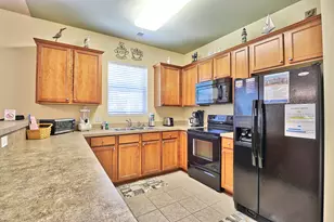 6253 Catalina Dr, North Myrtle Beach, SC 29582 - Photo 5