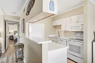 609 Hillside Dr, North Myrtle Beach, SC 29582 - Photo 9