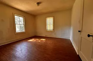 211 E Brooks St, Kingstree, SC 29556 - Photo 5