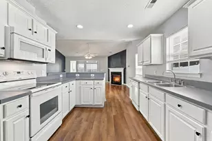 637 Kindred Dr, Myrtle Beach, SC 29588 - Photo 5