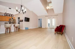 605 Banks Dr, Myrtle Beach, SC 29588 - Photo 9