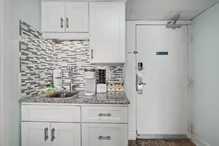 201 74th Ave N, Myrtle Beach, SC 29572 - Photo 9