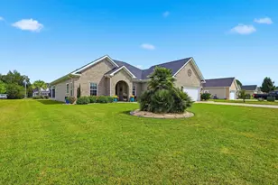196 Vineyard Lake Cir, Conway, SC 29527 - Photo 15