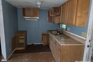 568 Pinckney Rd, Kingstree, SC 29556 - Photo 5
