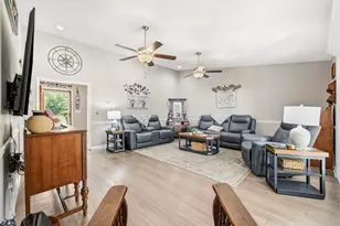 7294 Marsh Dr, Conway, SC 29527 - Photo 9