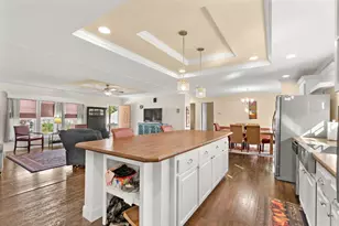 1040 Colonial Ln, Conway, SC 29526 - Photo 7