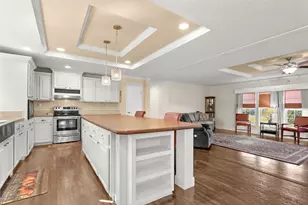 1040 Colonial Ln, Conway, SC 29526 - Photo 9