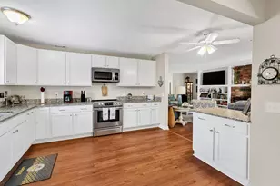 4402 Camellia Dr, Myrtle Beach, SC 29577 - Photo 5
