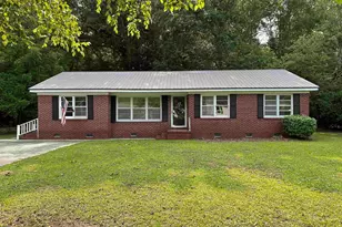 205 S Oliver Blvd, Hemingway, SC 29554 - Photo 1