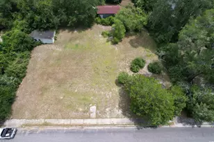 608 2nd Ave, Kingstree, SC 29556 - Photo 1