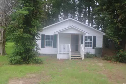 406 Stewart St, Dillon, SC 29536 - Photo 1