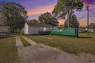 307 E Lloyd St, Mullins, SC 29574 - Photo 1