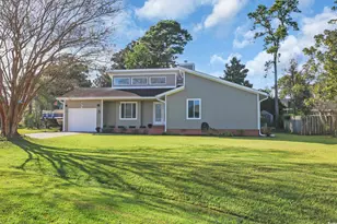 609 Bay St, North Myrtle Beach, SC 29582 - Photo 1