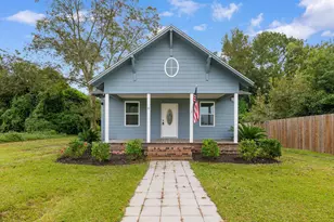 8 N Magnolia Ave, Andrews, SC 29510 - Photo 1