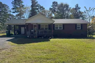 302 W 1st Ave N, Pamplico, SC 29583 - Photo 1