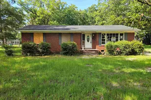 12 E Sassafras St, Andrews, SC 29510 - Photo 1