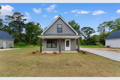 402 S Magnolia Ave., Andrews, SC 29510 - Photo 1