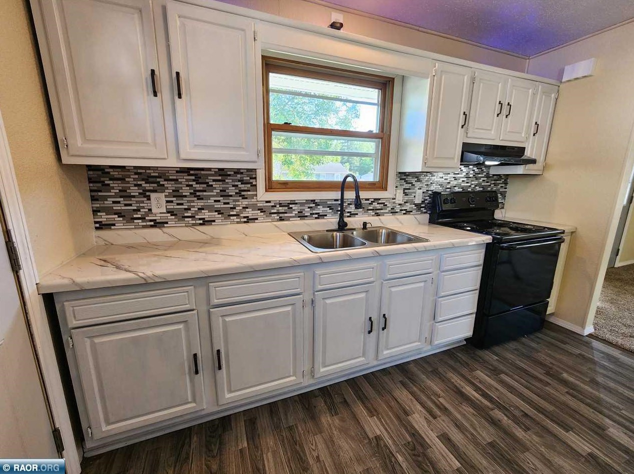37 Elm Blvd, Babbitt MN  55706-1213 exterior