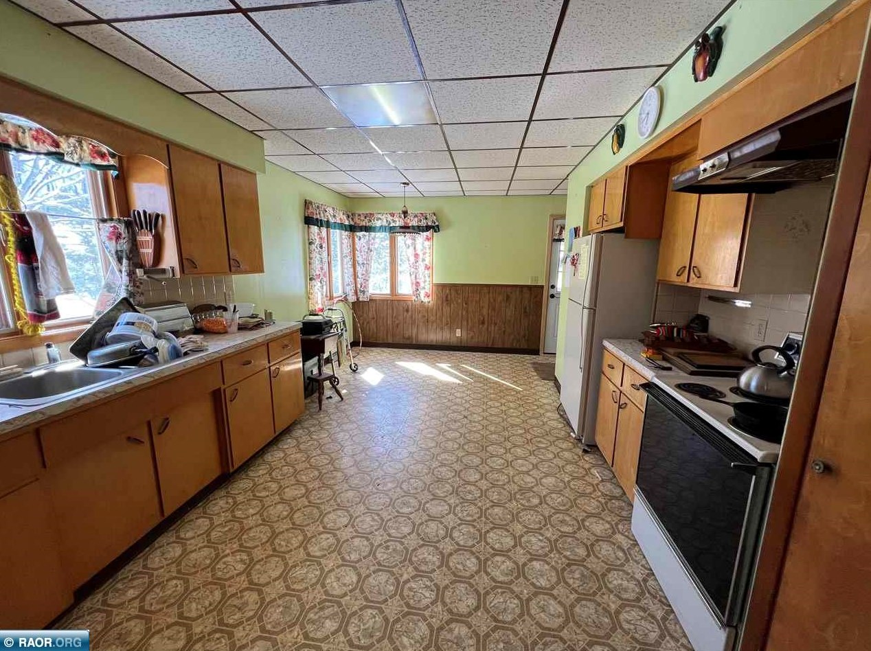 27181 Trout Lake Rd, Bovey MN  55709-8615 exterior