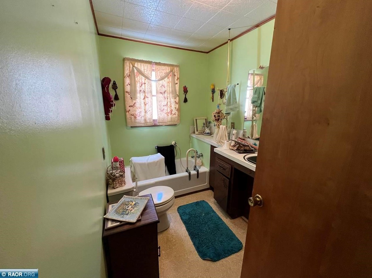 27181 Trout Lake Rd, Bovey MN  55709-8615 exterior