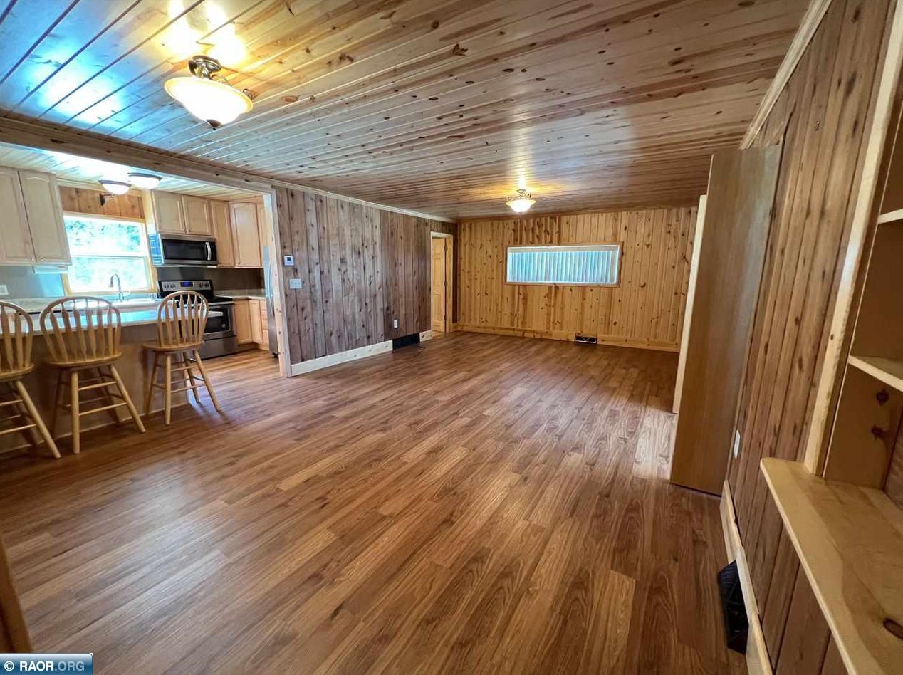 7329 Ely Lake Dr, Fayal, MN 55734