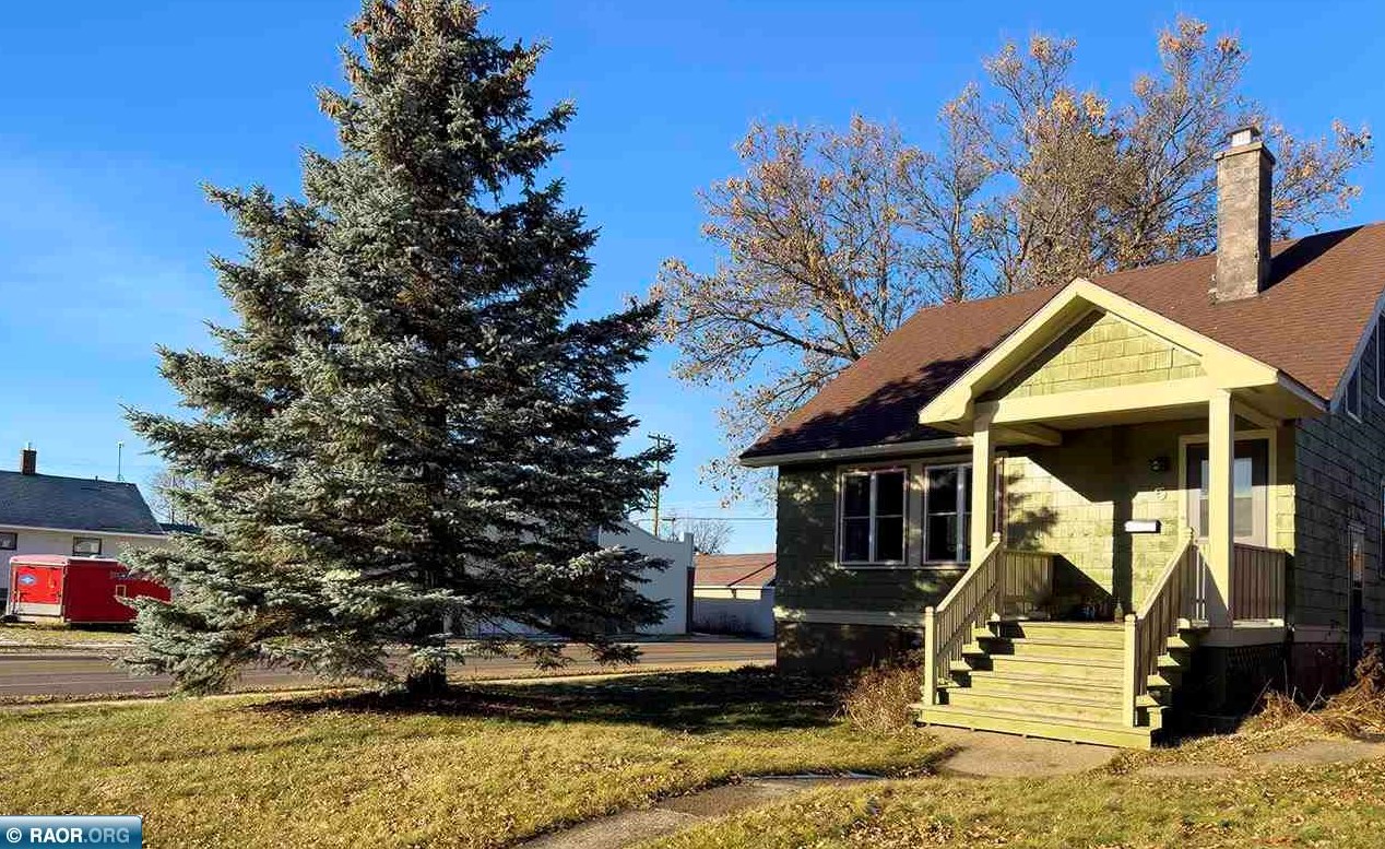 5 White St, Ely MN  55731-1247 exterior