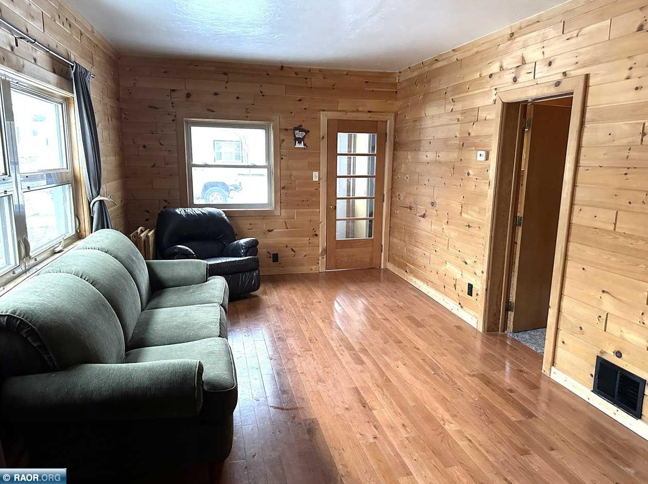 15 Shagawa Rd, Ely MN  55731-1010 exterior