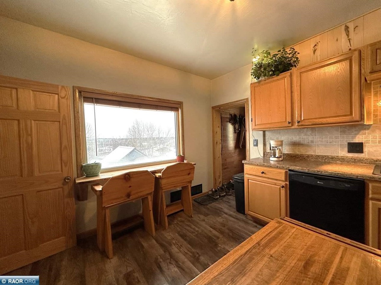 15 Shagawa Rd, Ely MN  55731-1010 exterior