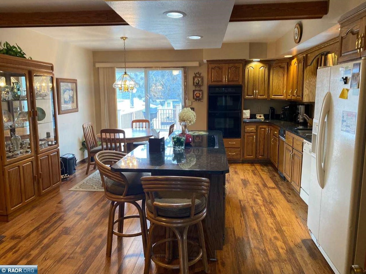 229 Hampshire Dr, Hoyt Lakes MN 55750-1236 exterior